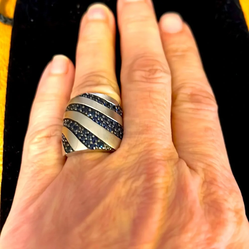 COPY - Effy Sterling Silver Sapphire Wave Ring size 7. Like New - Picture 1 of 3